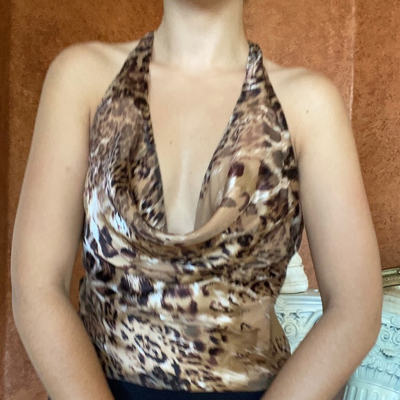 Leopard Print Cache Halter Top🐆 - Picture 3 of 6